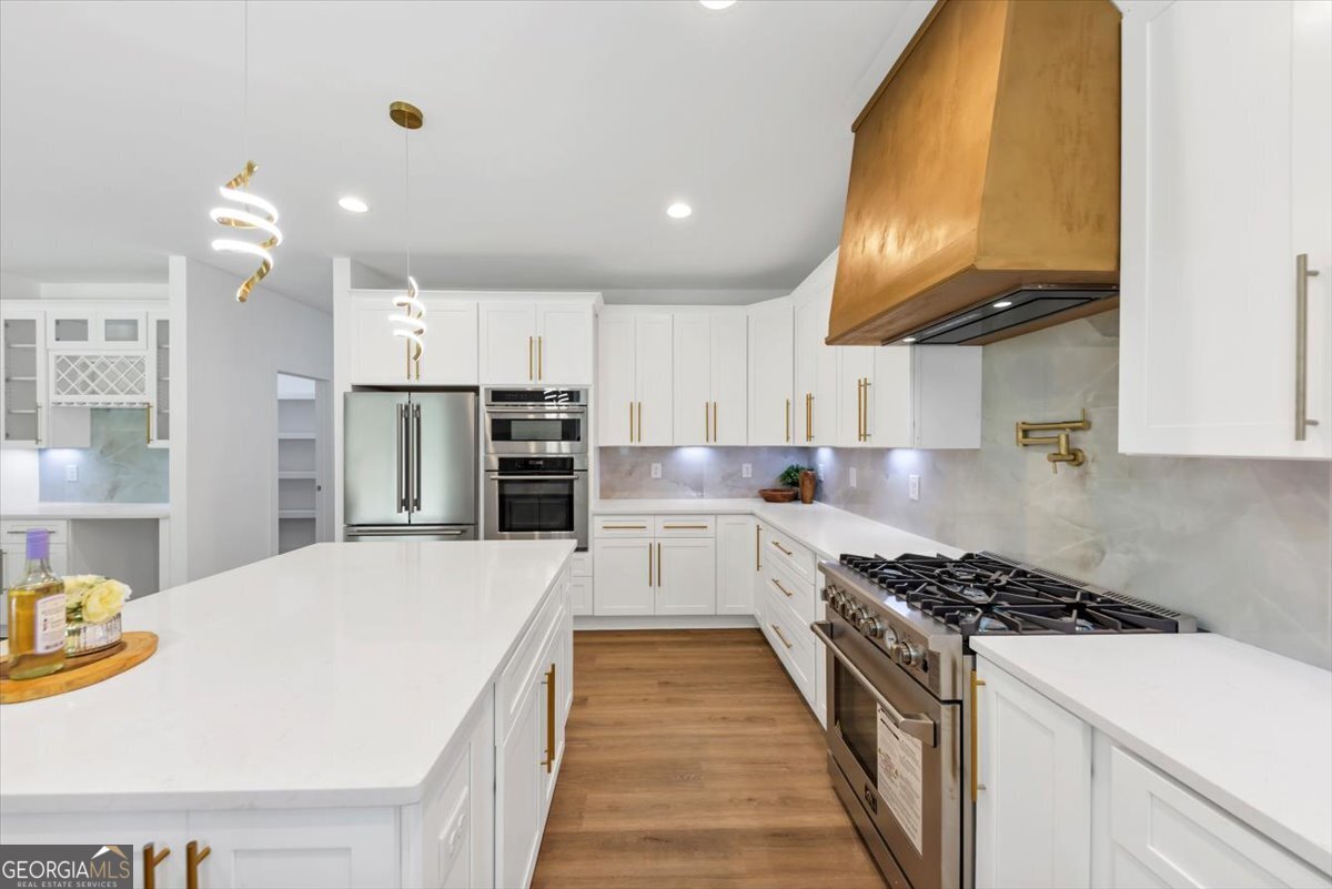 160 Rivers Edge DR