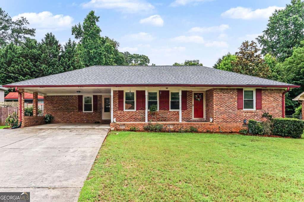 Photo of 3418 Lake Drive, Lawrenceville, GA 30044 (MLS # 10784395)