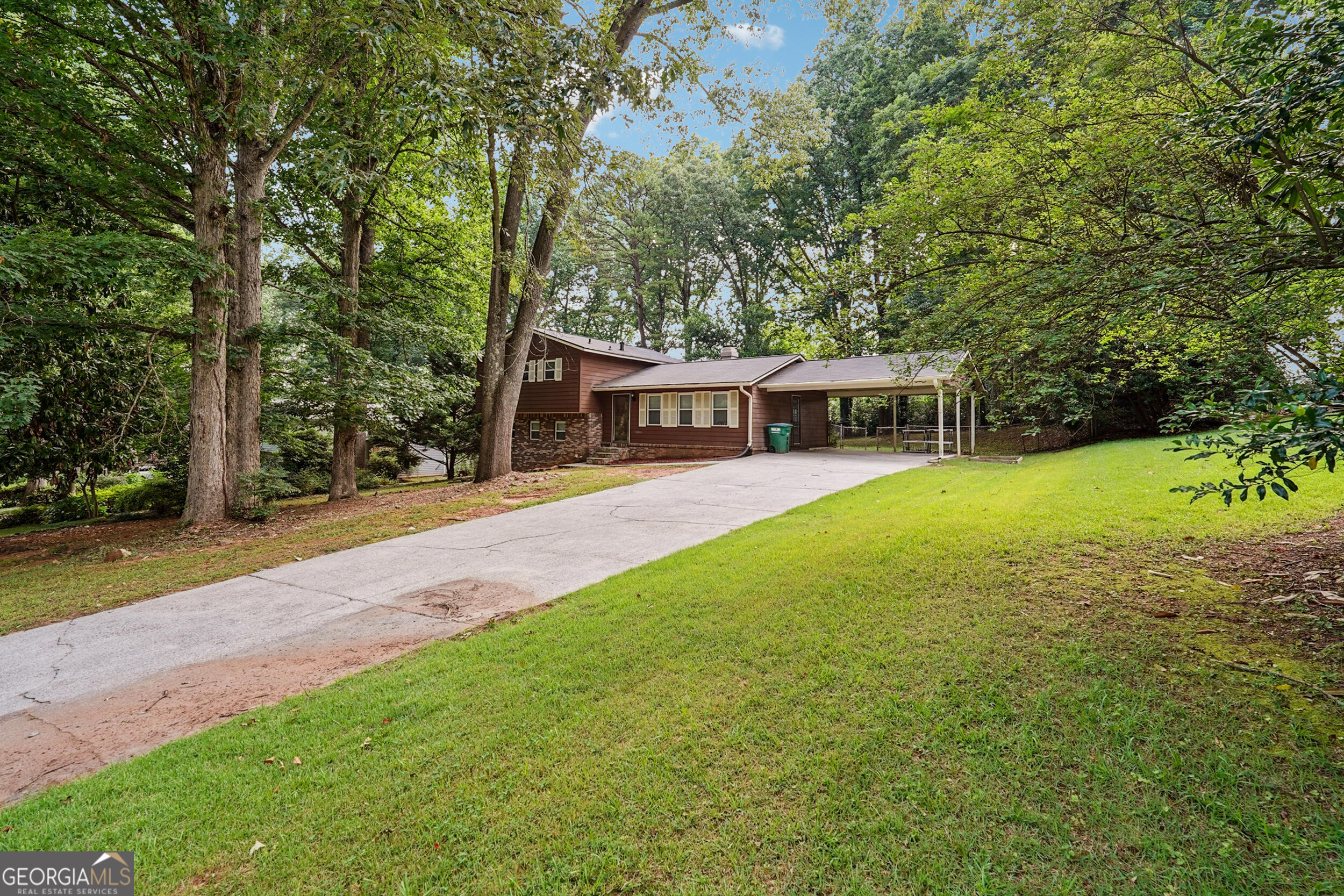 954 Camp Creek DR SW