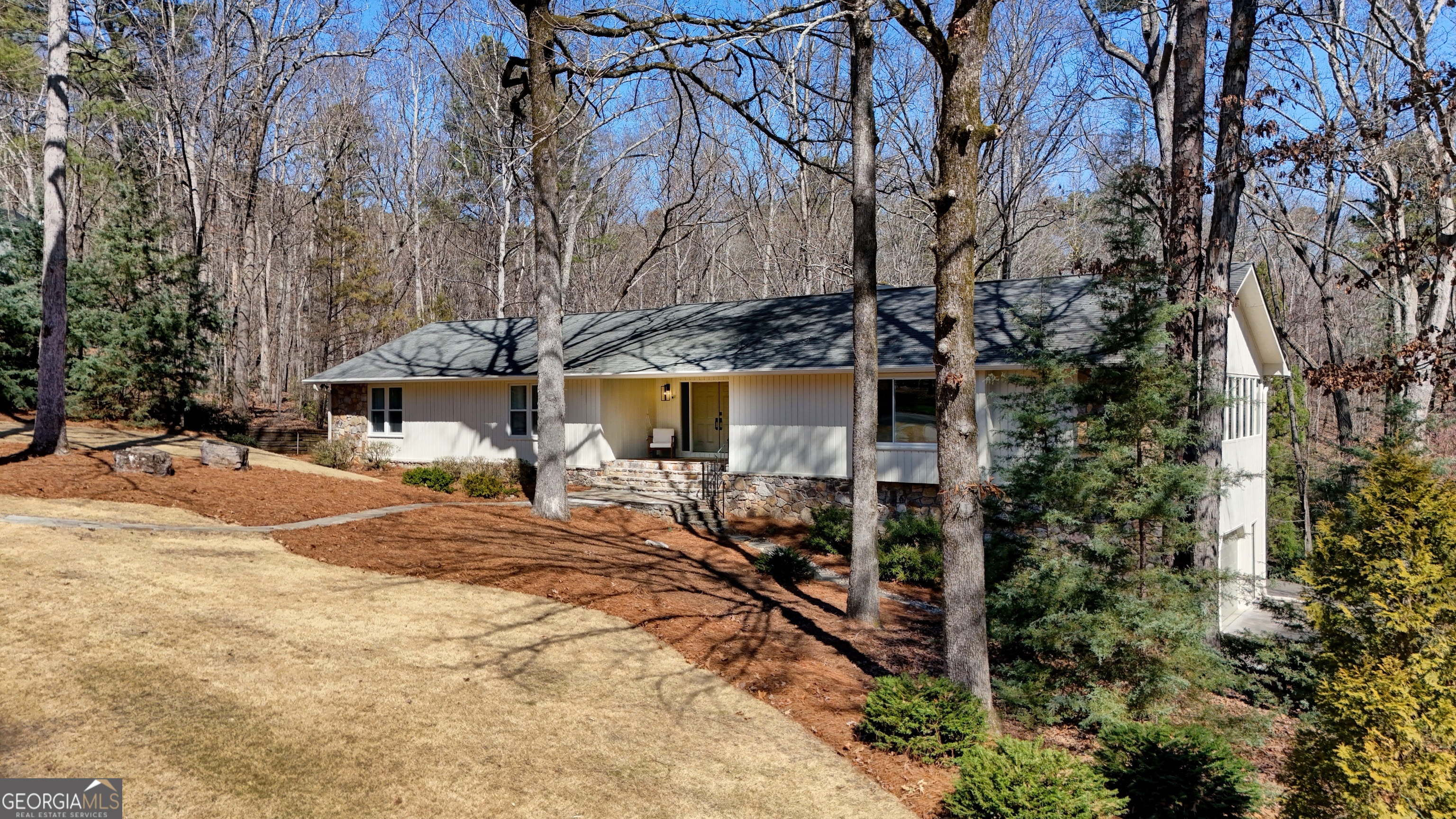 2 Kensington RD SW