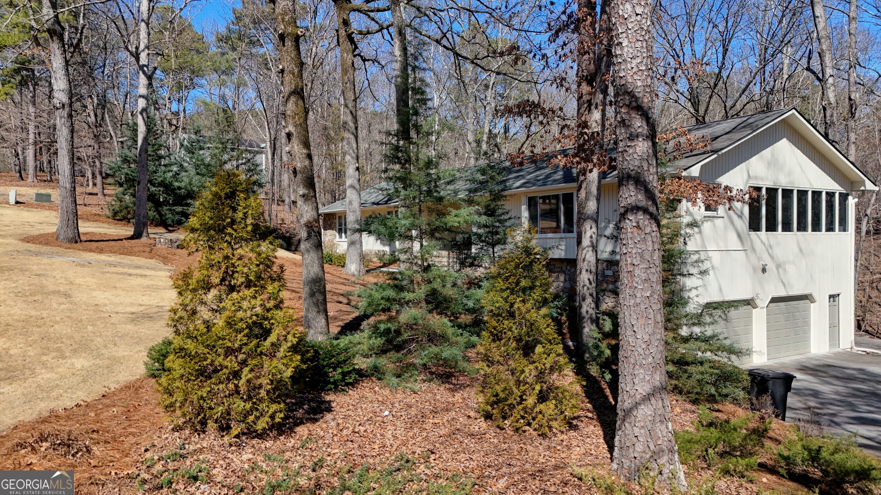 2 Kensington RD SW