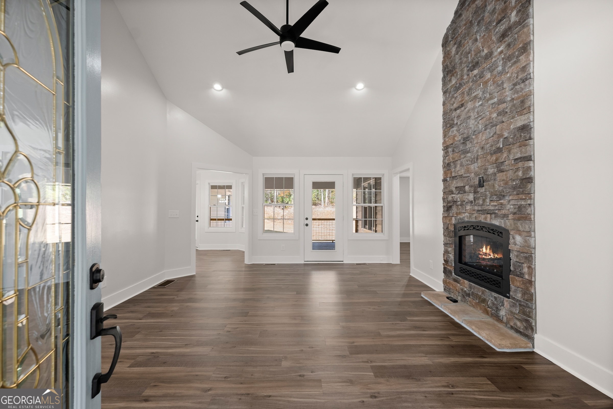 803 Chimney Mountain RD