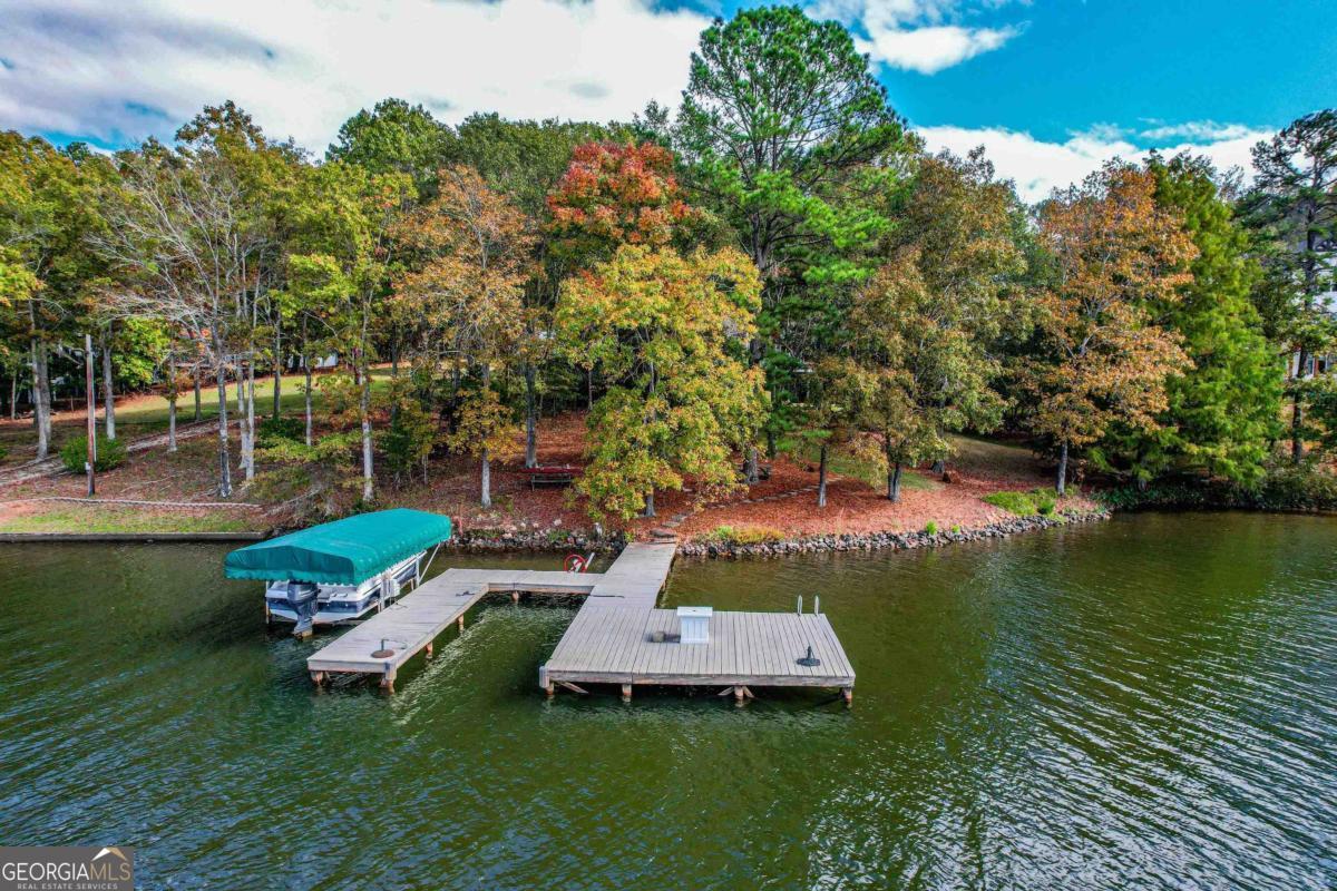 409 East Riverbend DR