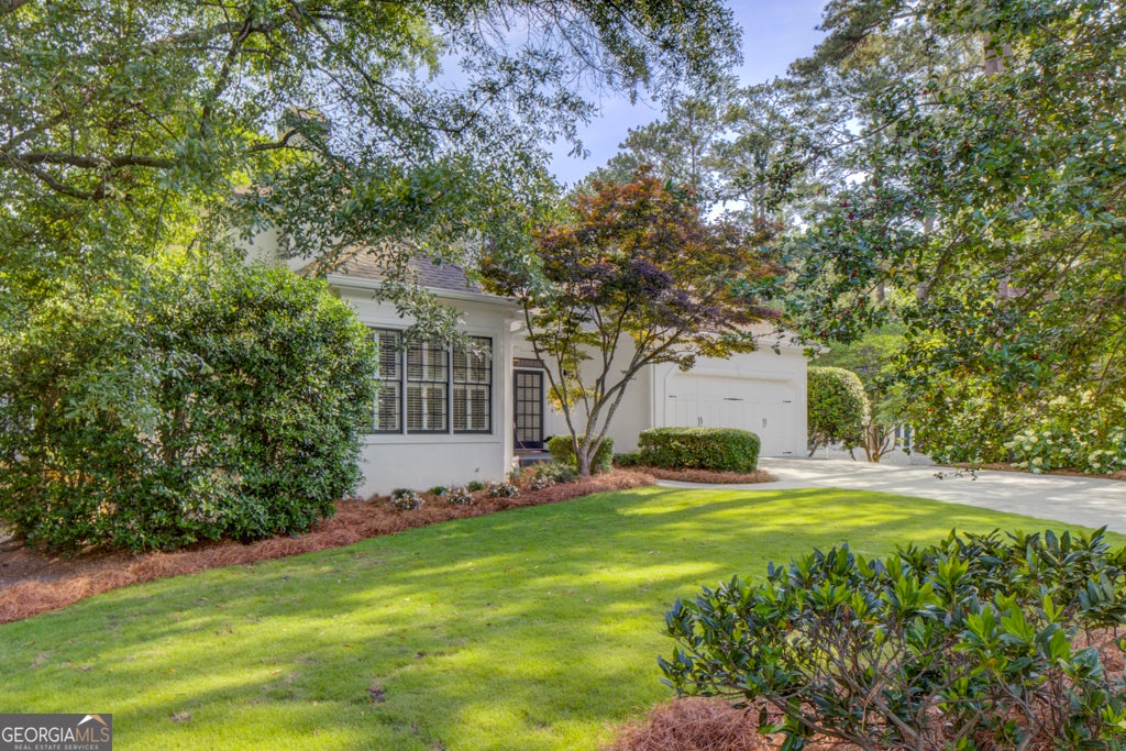 2059 Howell Mill RD NW