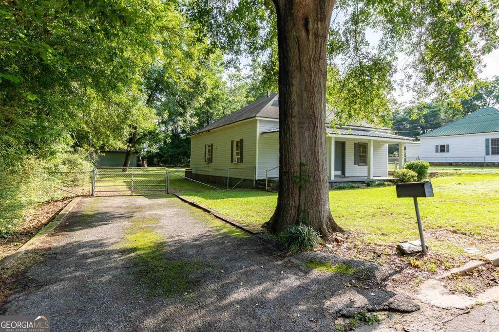 Photo of 1716 Green Street NE, Conyers, GA 30012 (MLS # 10820635)