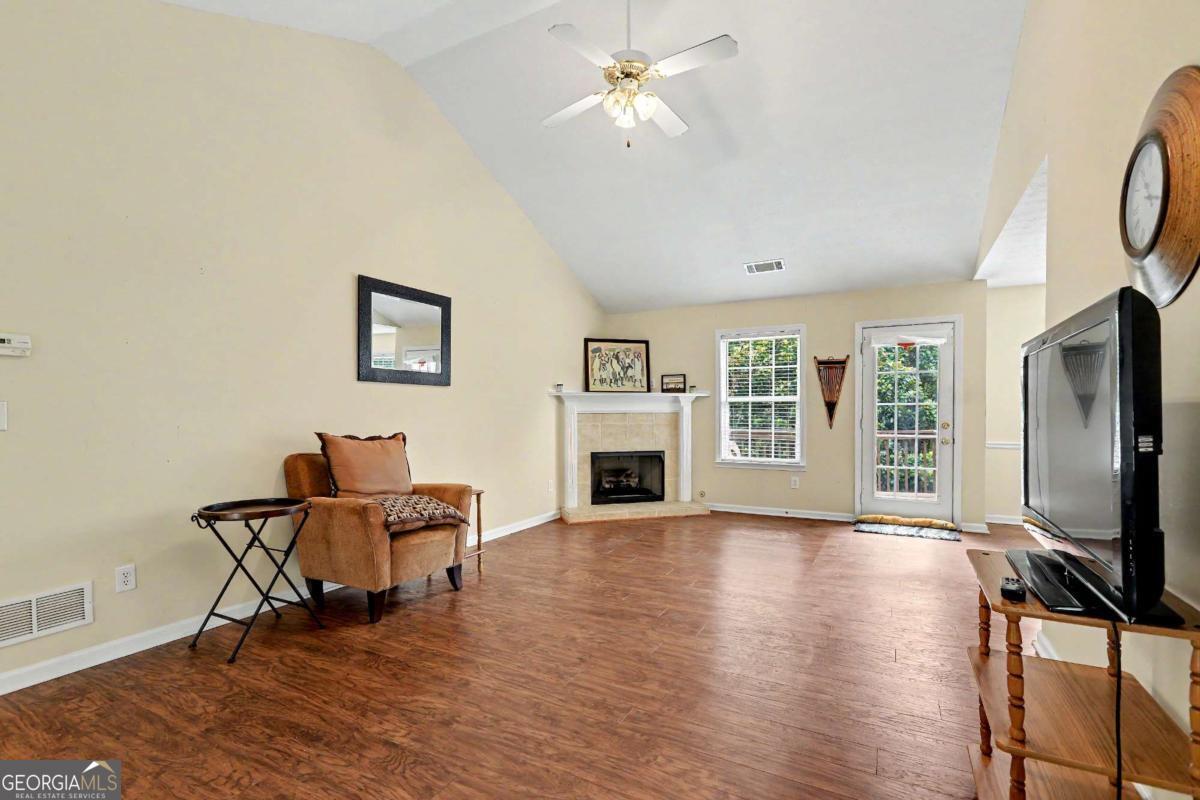4353 Flat Stone LN