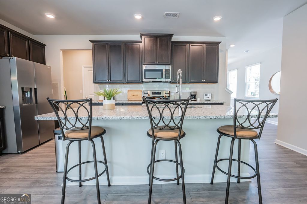Photo of 454 Burgundy Terrace SE, Atlanta, GA 30354 (MLS # 10767196)