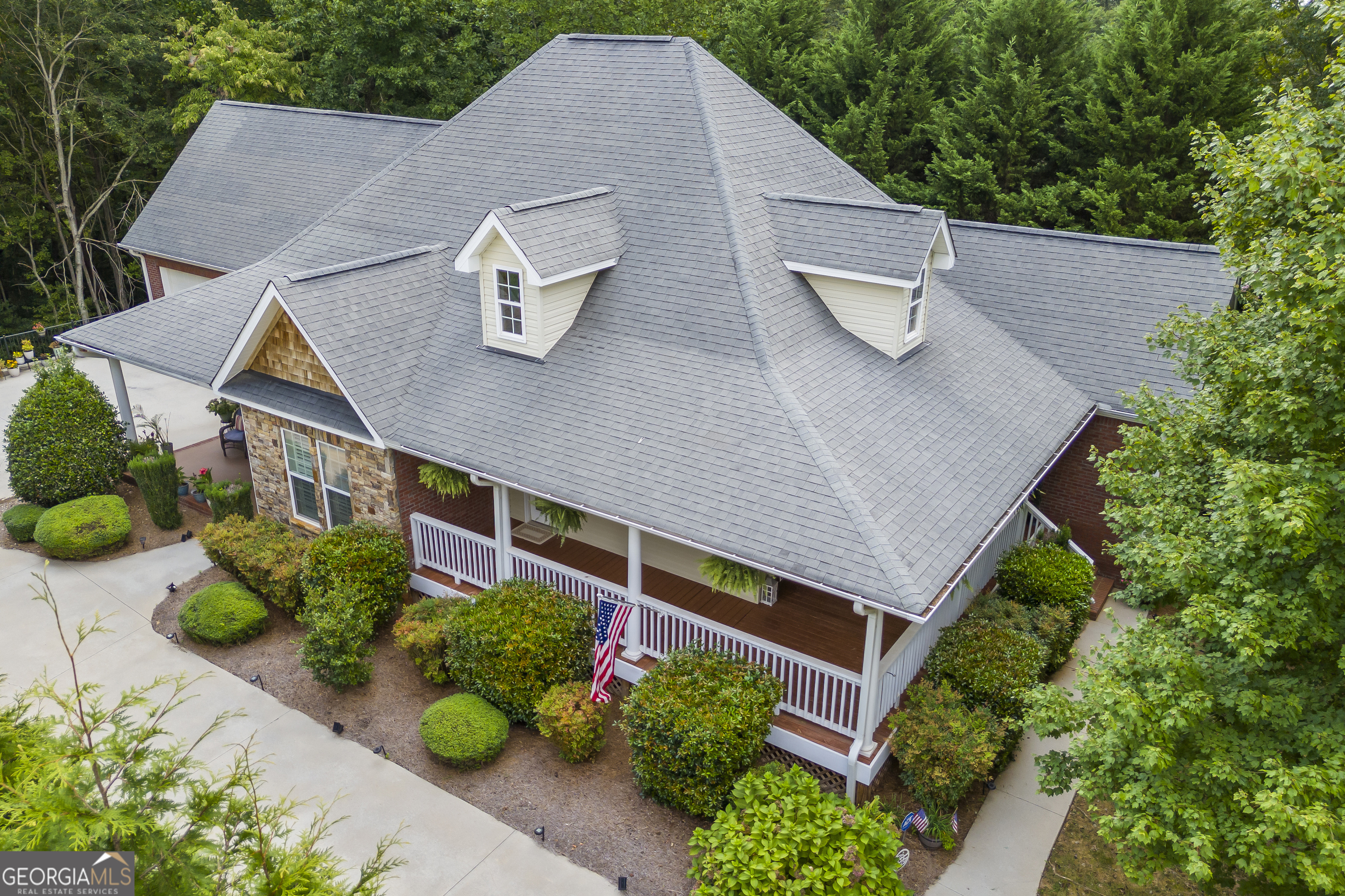212 Fernbank DR