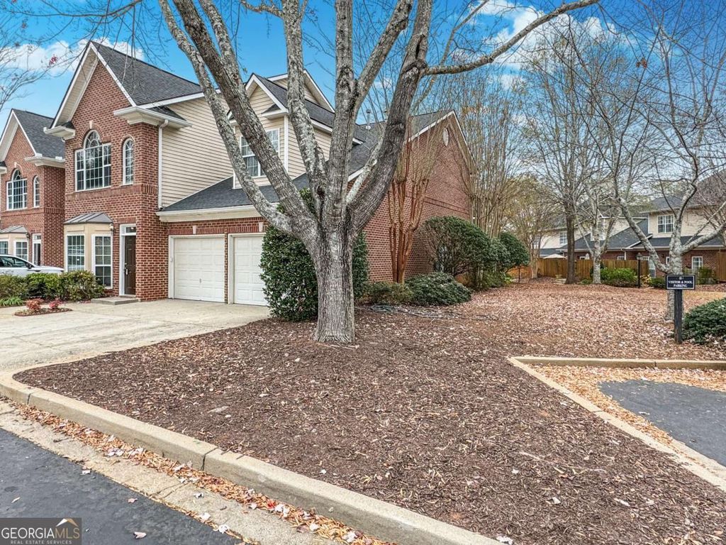 Photo of 2000 Sterling Court, Roswell, GA 30075 (MLS # 10661247)