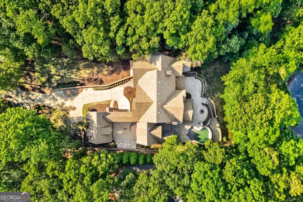 Photo of 7965 Robin Road, Cumming, GA 30041 (MLS # 10767214)