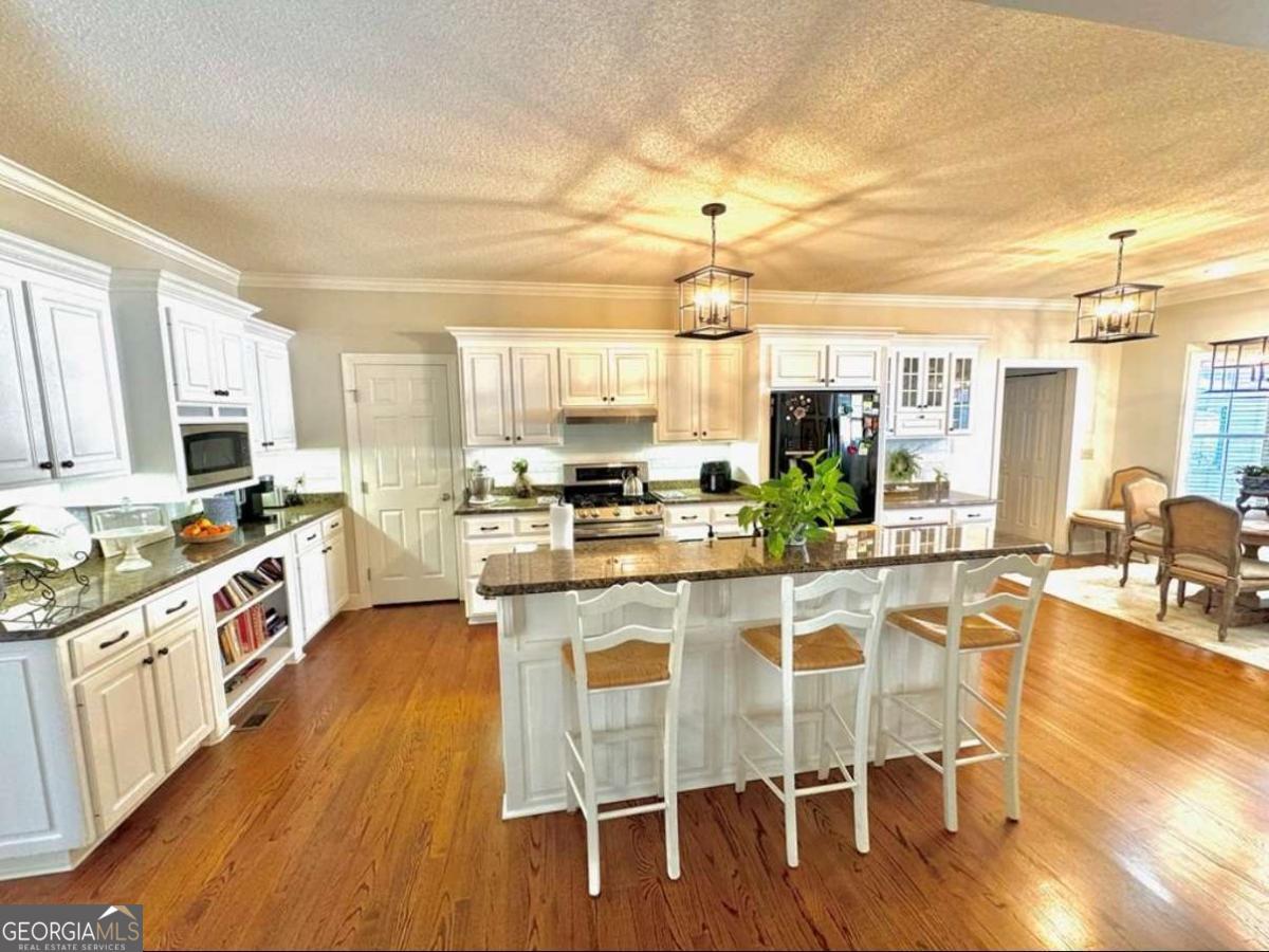 11 Ridgewood DR