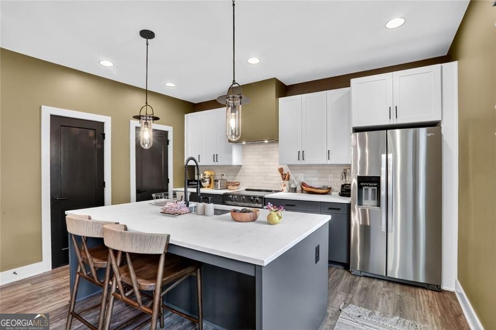 Atlanta, Georgia 30307, United States, 3 Bedrooms Bedrooms, ,4 BathroomsBathrooms,Residential,Active,214628