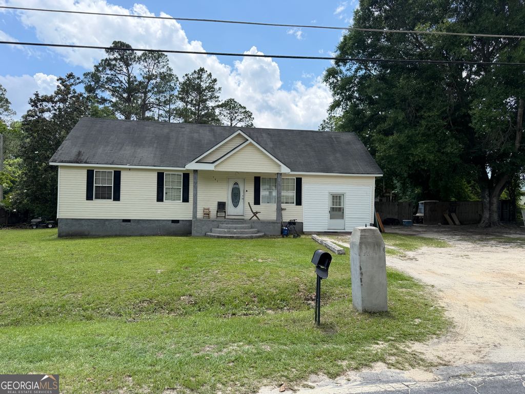 Photo of 131 Rainbow Ridge Road, Swainsboro, GA 30401 (MLS # 10779162)