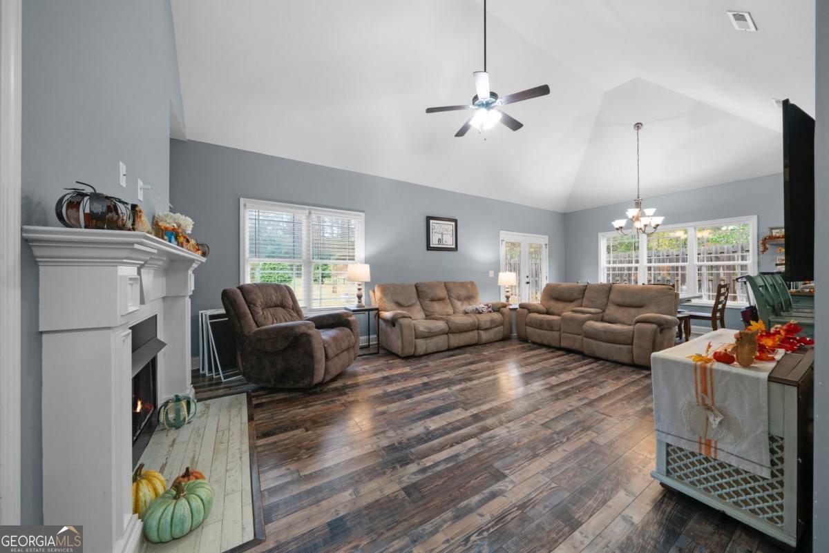 50 Round Rock CIR NE