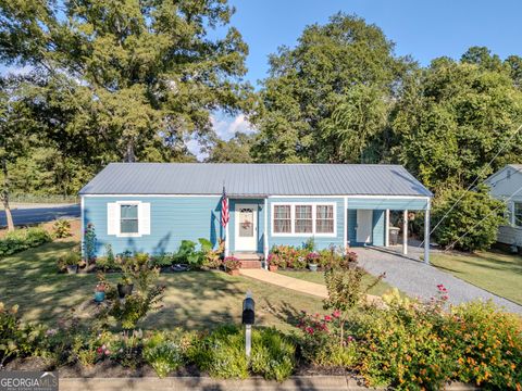 Photo of 124 Sheridan Drive NW, Rome, GA 30165 (MLS # 10608390)