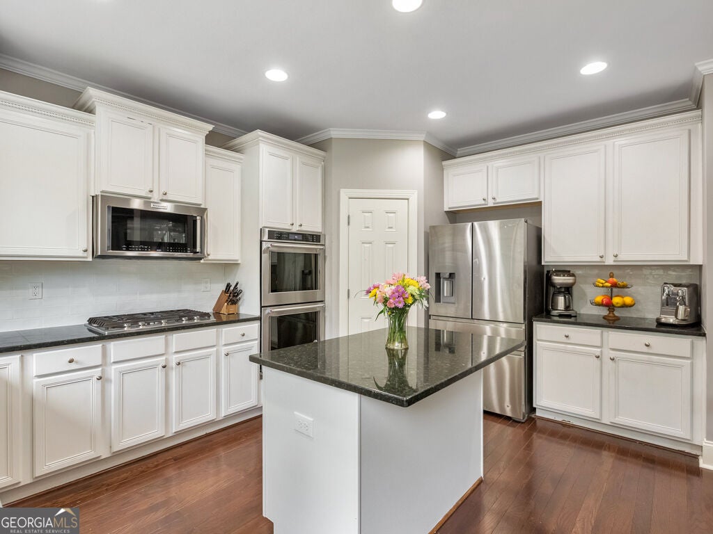 62 Applewood LN