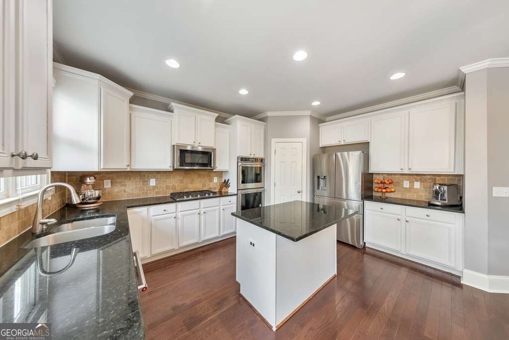62 Applewood LN