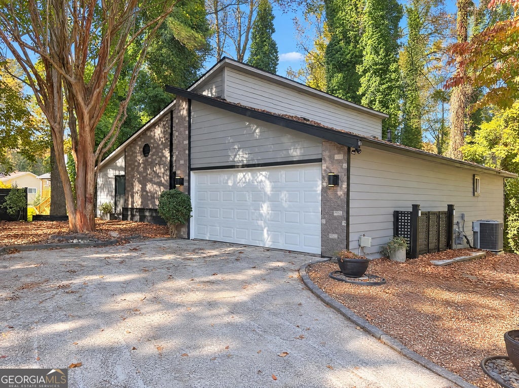 Photo of 4762 Jamerson Creek Court, Marietta, GA 30066 (MLS # 10881517)