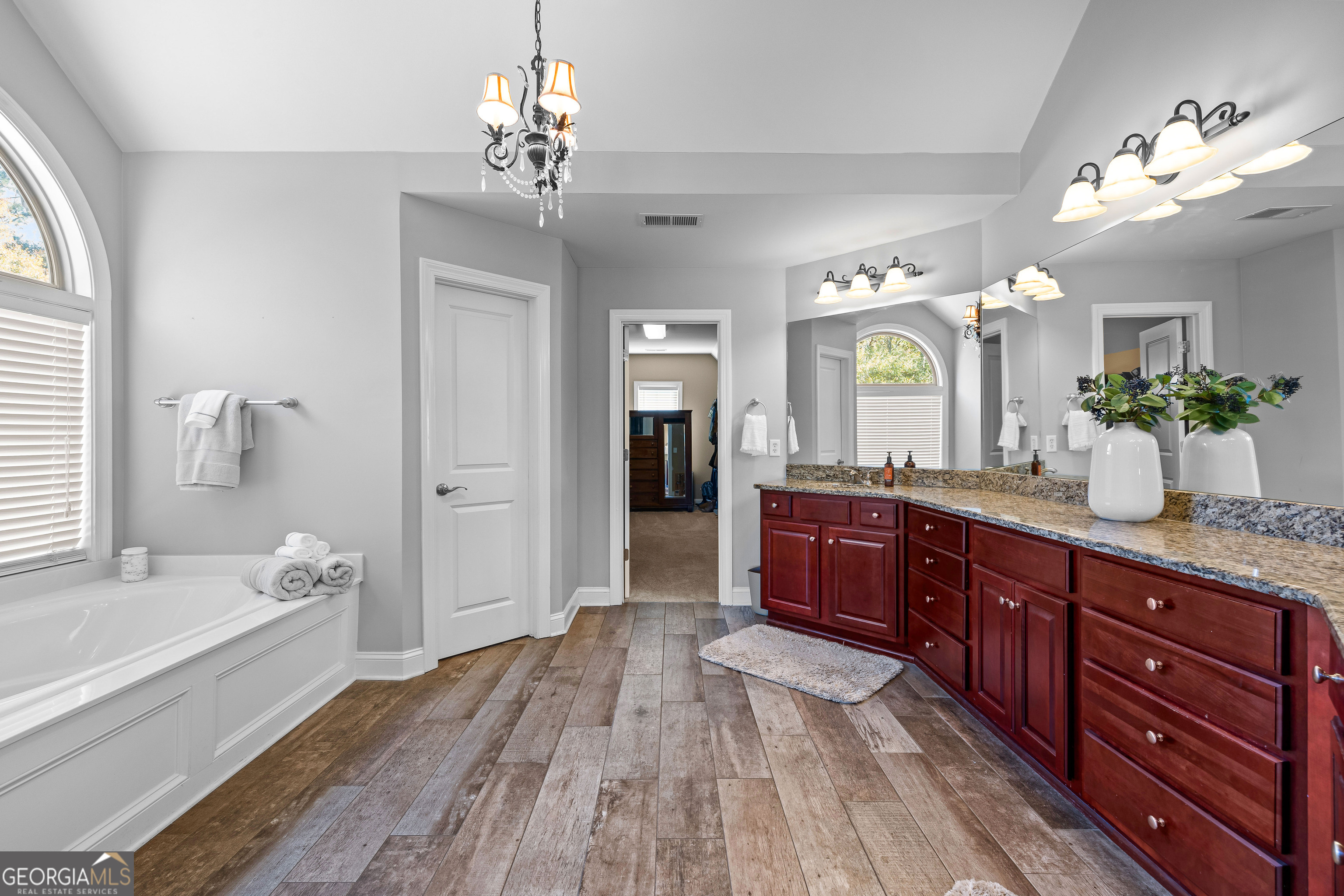 Fayetteville, Georgia 30215, United States, 6 Bedrooms Bedrooms, ,5 BathroomsBathrooms,Residential,Active,242319