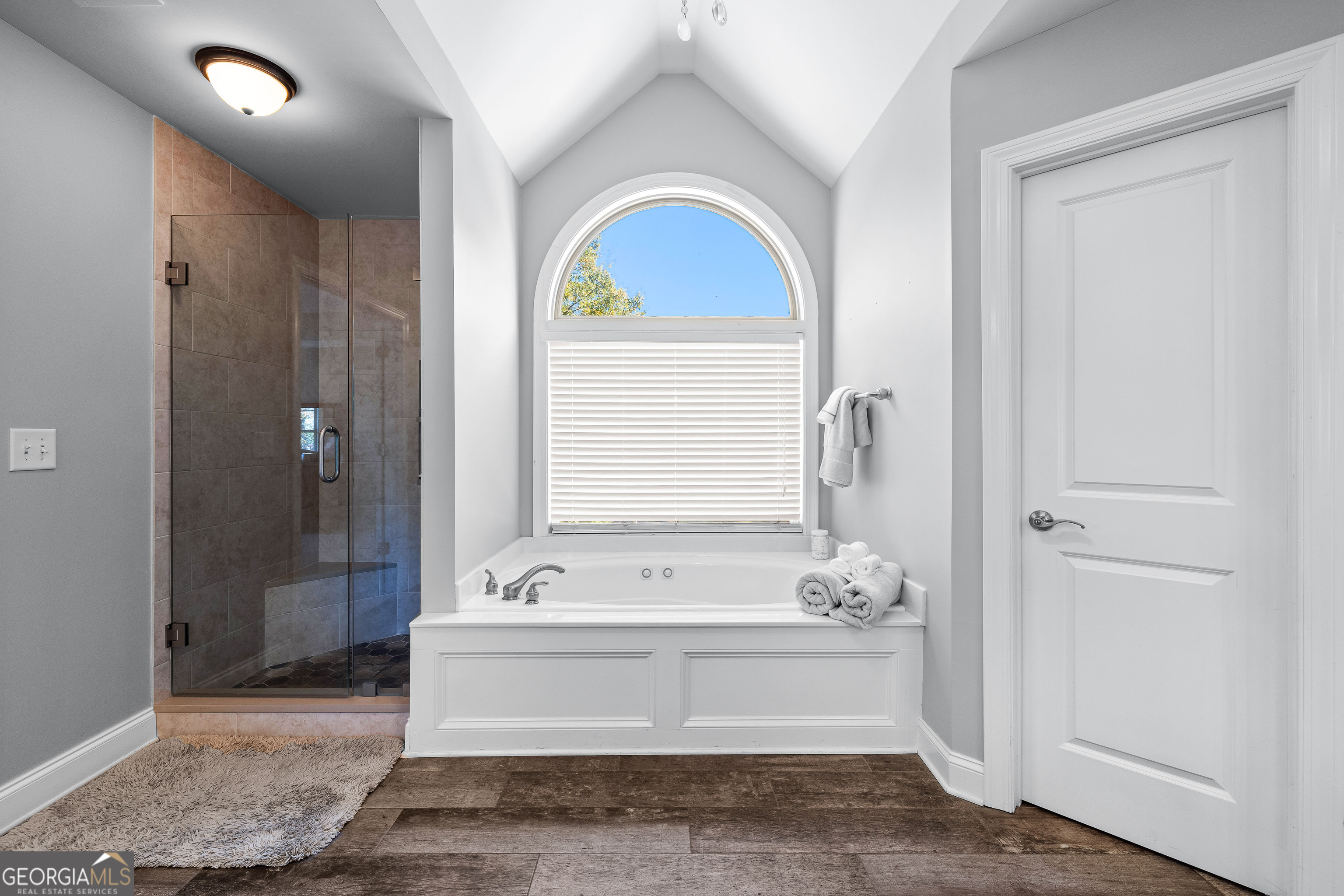 Fayetteville, Georgia 30215, United States, 6 Bedrooms Bedrooms, ,5 BathroomsBathrooms,Residential,Active,242319