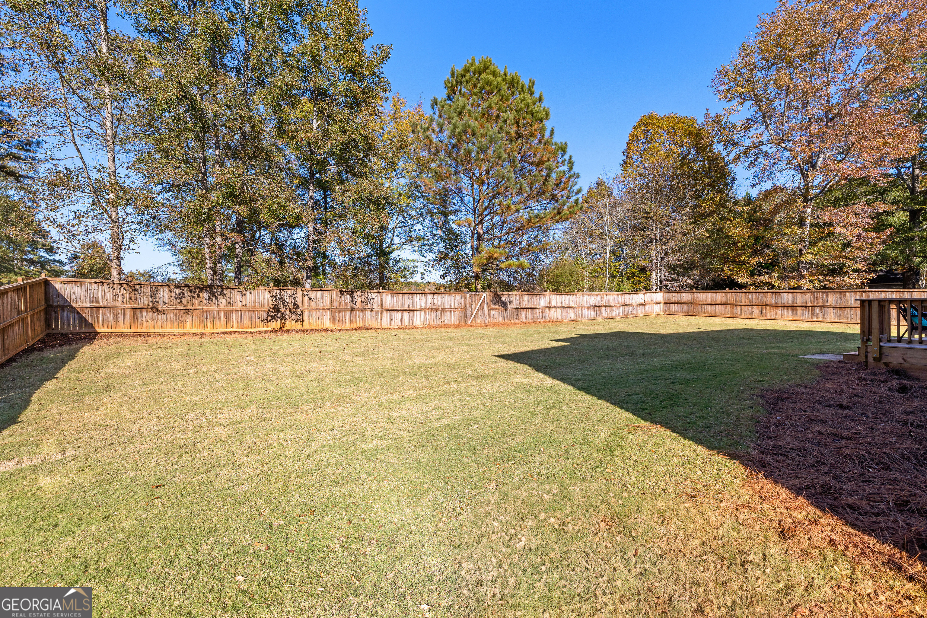 Fayetteville, Georgia 30215, United States, 6 Bedrooms Bedrooms, ,5 BathroomsBathrooms,Residential,Active,242319