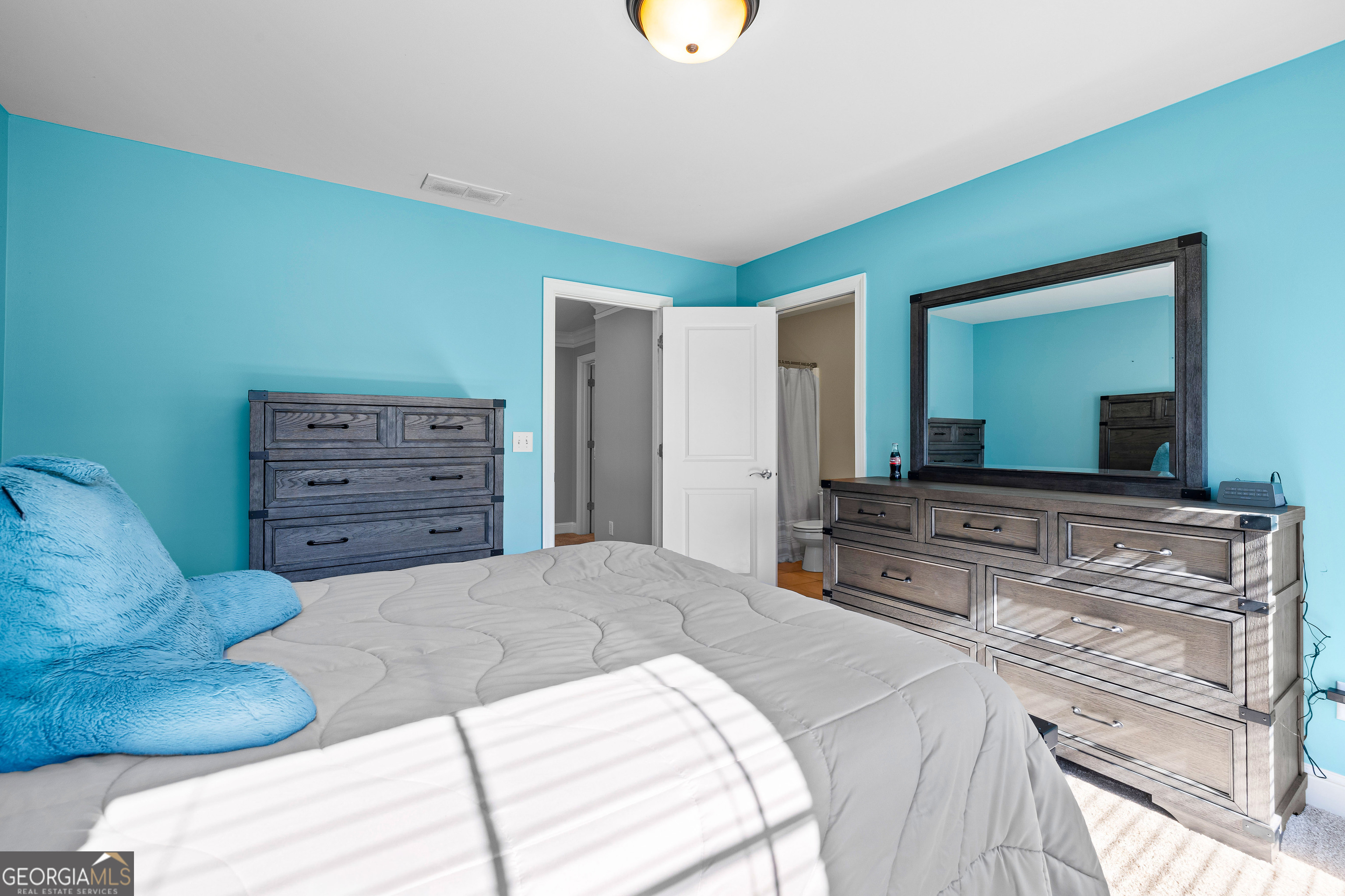 Fayetteville, Georgia 30215, United States, 6 Bedrooms Bedrooms, ,5 BathroomsBathrooms,Residential,Active,242319