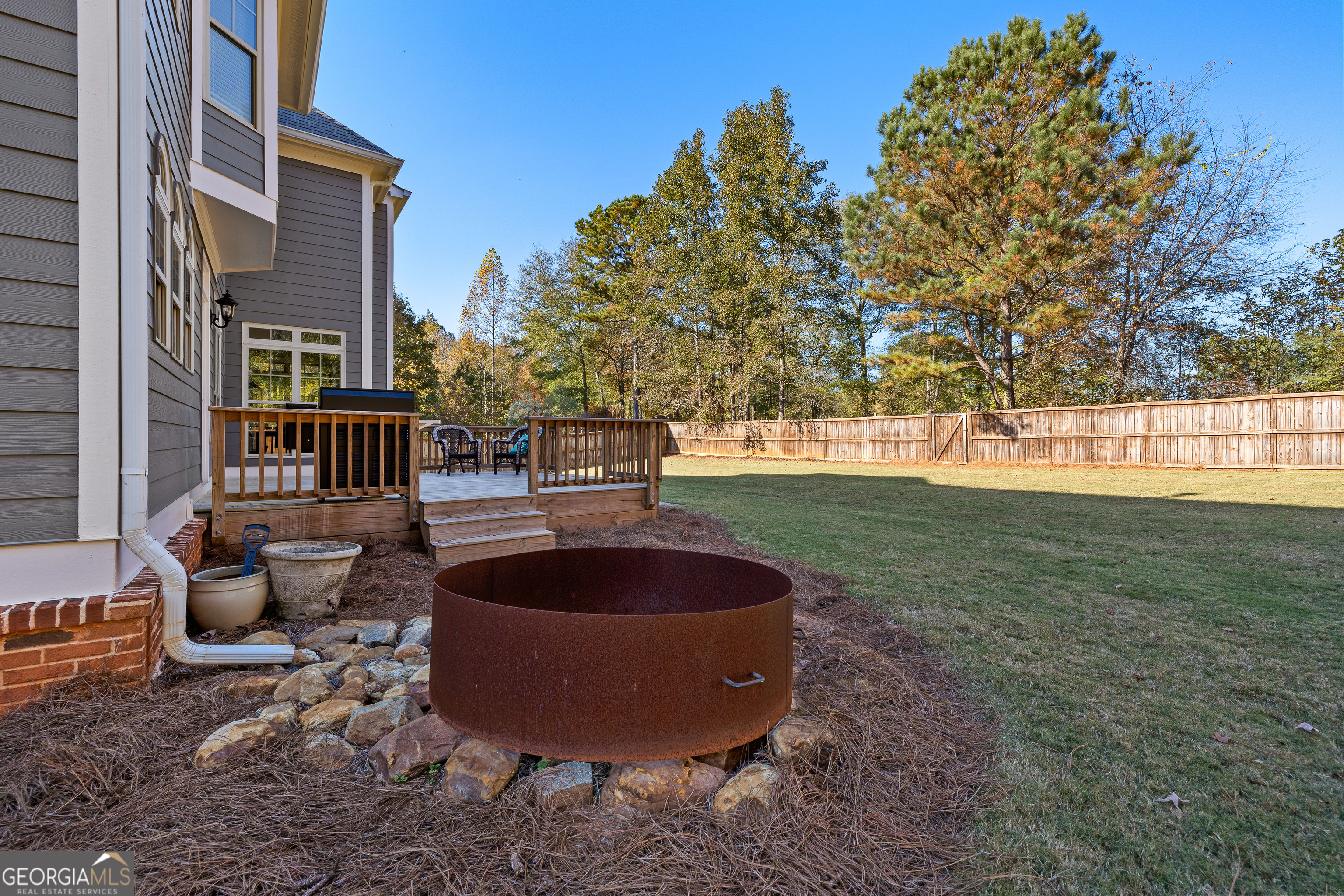 Fayetteville, Georgia 30215, United States, 6 Bedrooms Bedrooms, ,5 BathroomsBathrooms,Residential,Active,242319