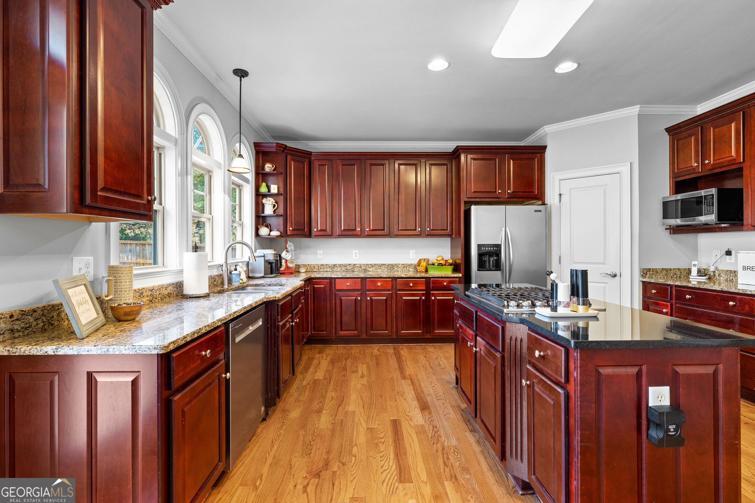 Fayetteville, Georgia 30215, United States, 6 Bedrooms Bedrooms, ,5 BathroomsBathrooms,Residential,Active,242319