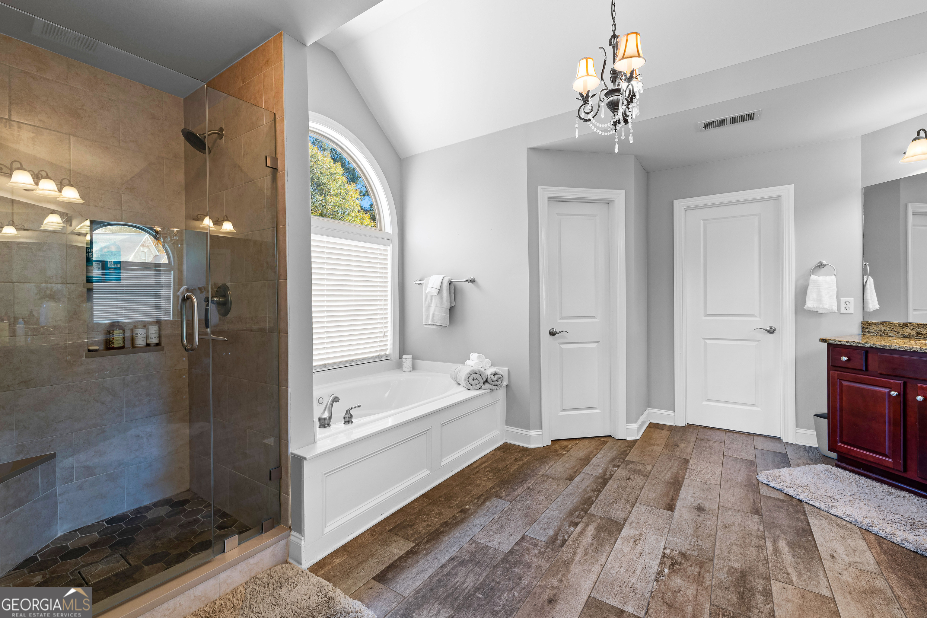 Fayetteville, Georgia 30215, United States, 6 Bedrooms Bedrooms, ,5 BathroomsBathrooms,Residential,Active,242319