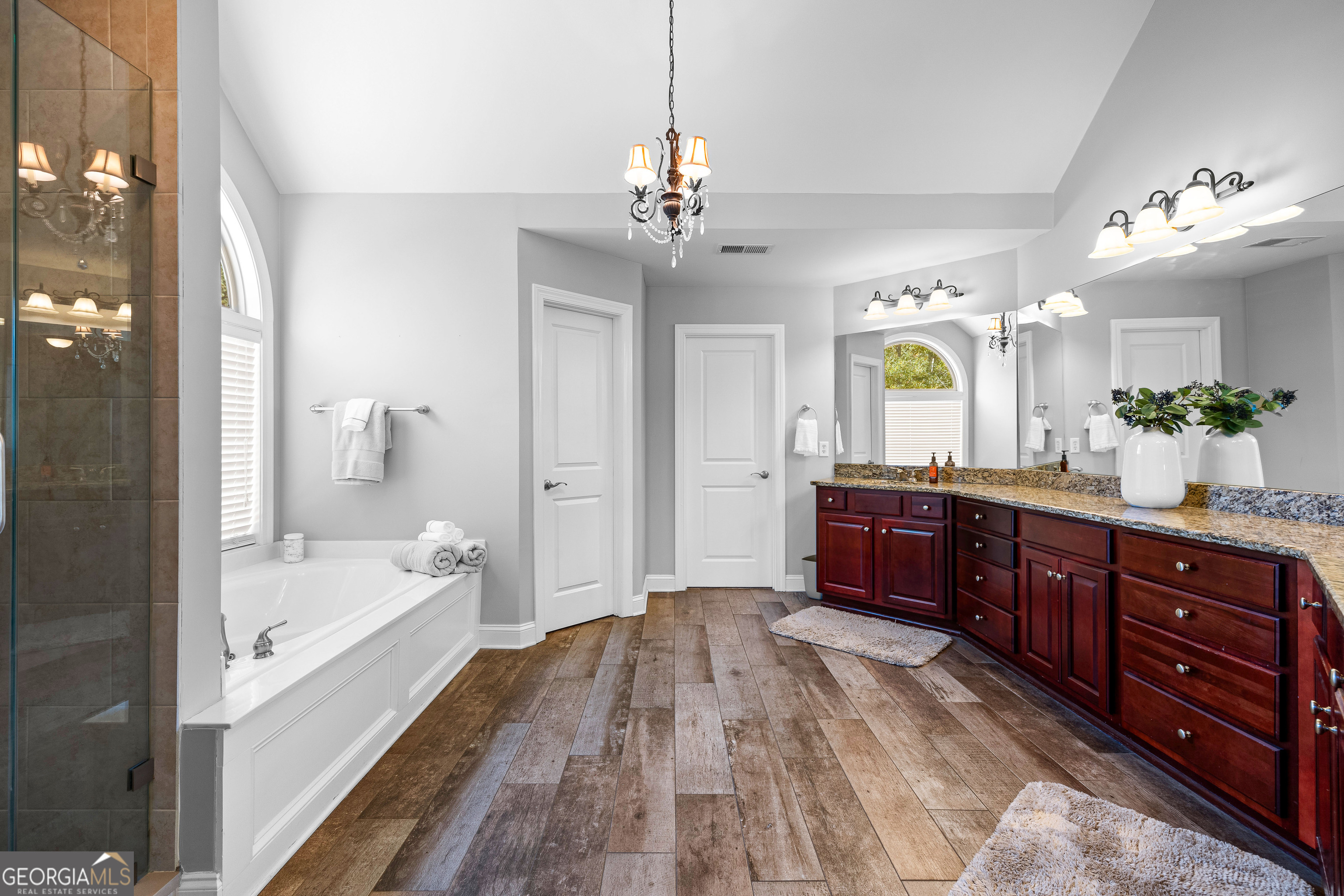 Fayetteville, Georgia 30215, United States, 6 Bedrooms Bedrooms, ,5 BathroomsBathrooms,Residential,Active,242319