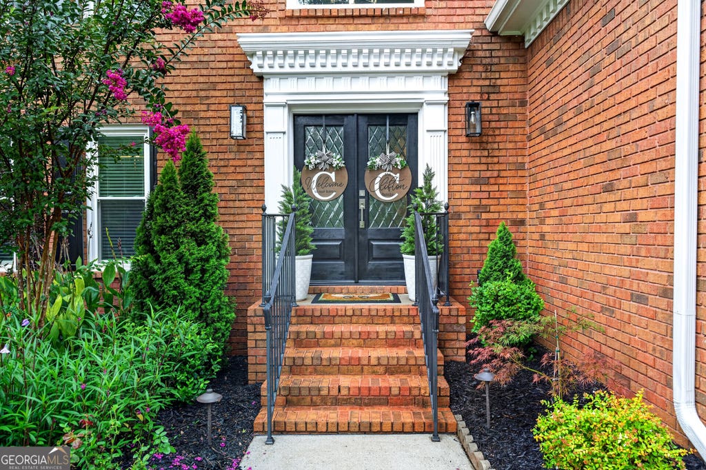 Photo of 1419 Carrington Way, Lawrenceville, GA 30044 (MLS # 10802705)