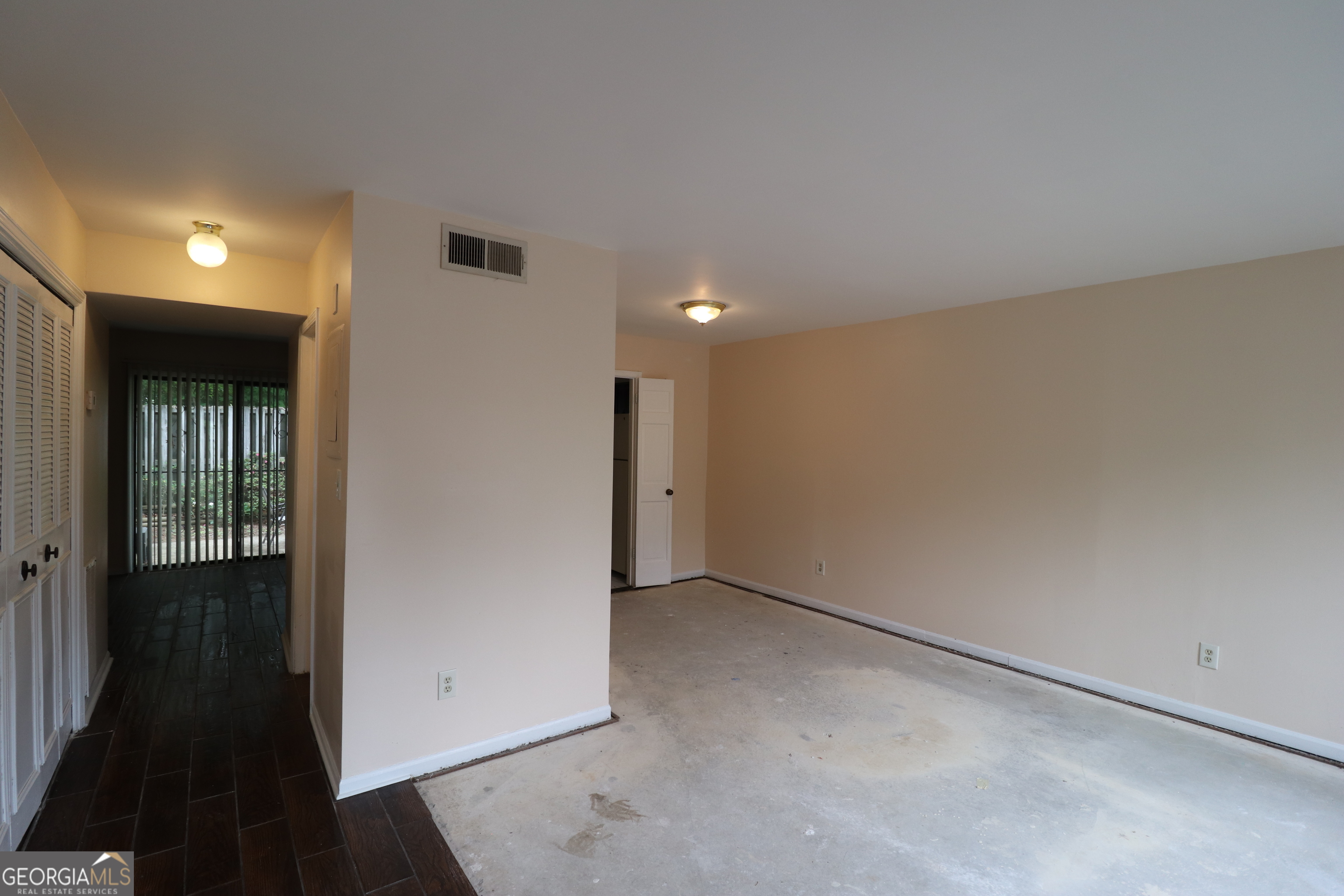 6144 Bakers Ferry RD SW 5650