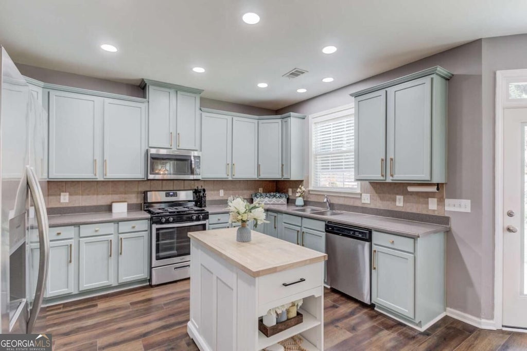 Photo of 1806 Madrid Falls Road, Braselton, GA 30517 (MLS # 10843786)
