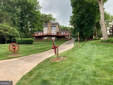 A home in Hiawassee