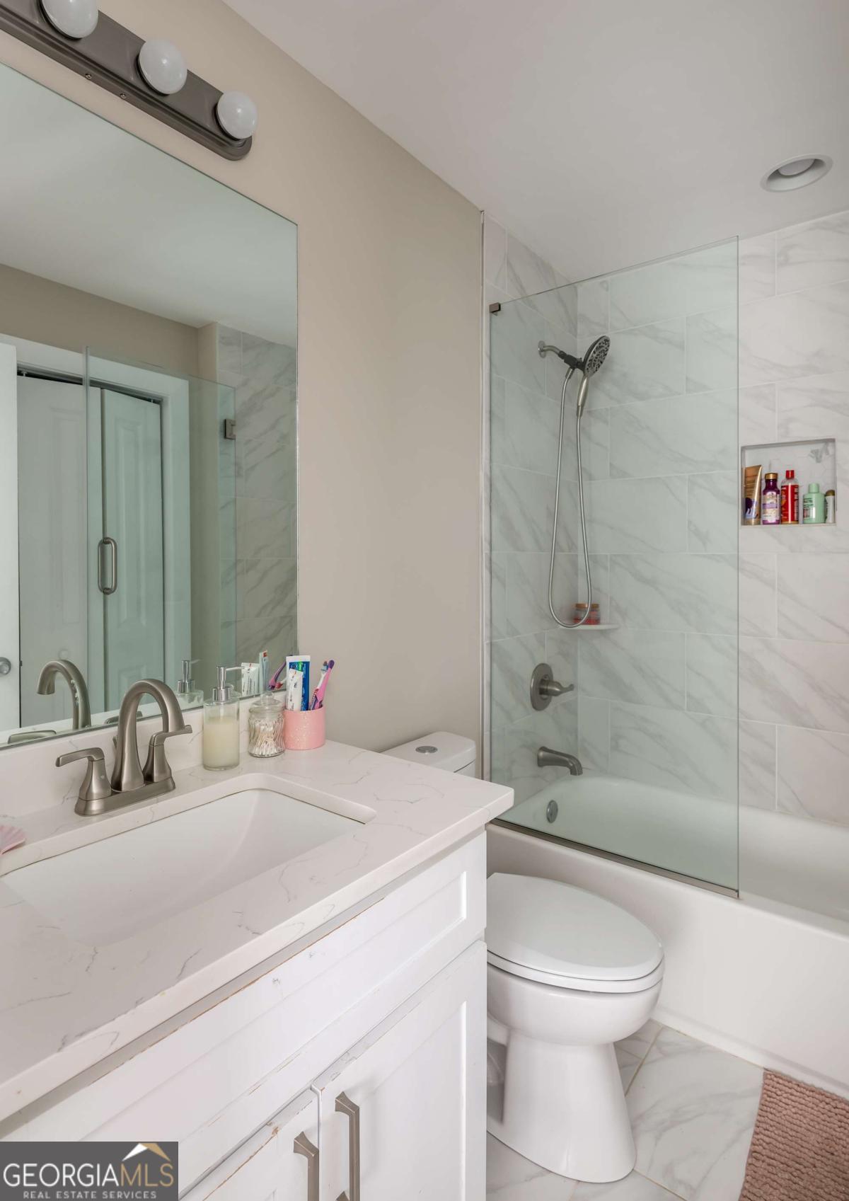 Hull, Georgia 30646, United States, 5 Bedrooms Bedrooms, ,5 BathroomsBathrooms,Residential,Active,139983