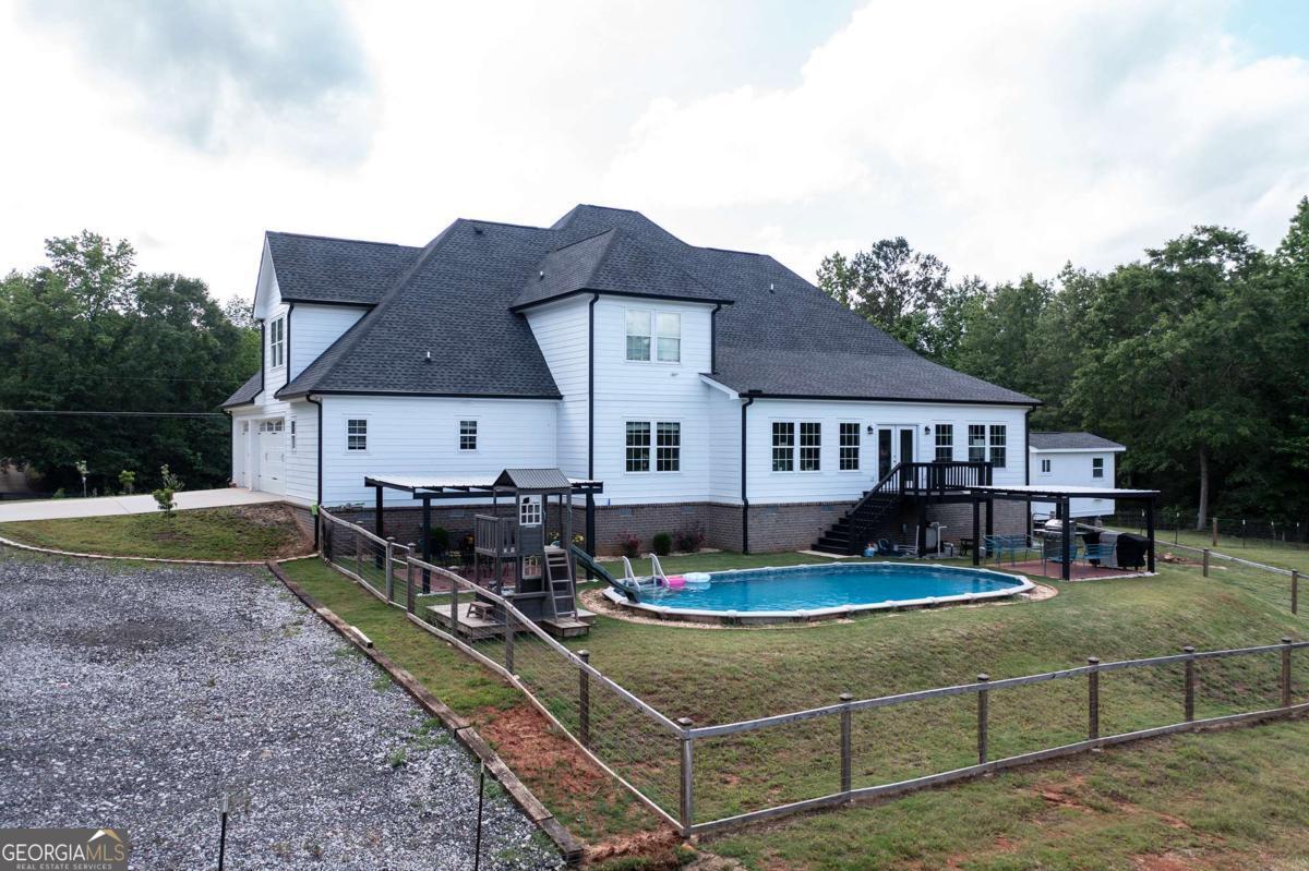 Hull, Georgia 30646, United States, 5 Bedrooms Bedrooms, ,5 BathroomsBathrooms,Residential,Active,139983