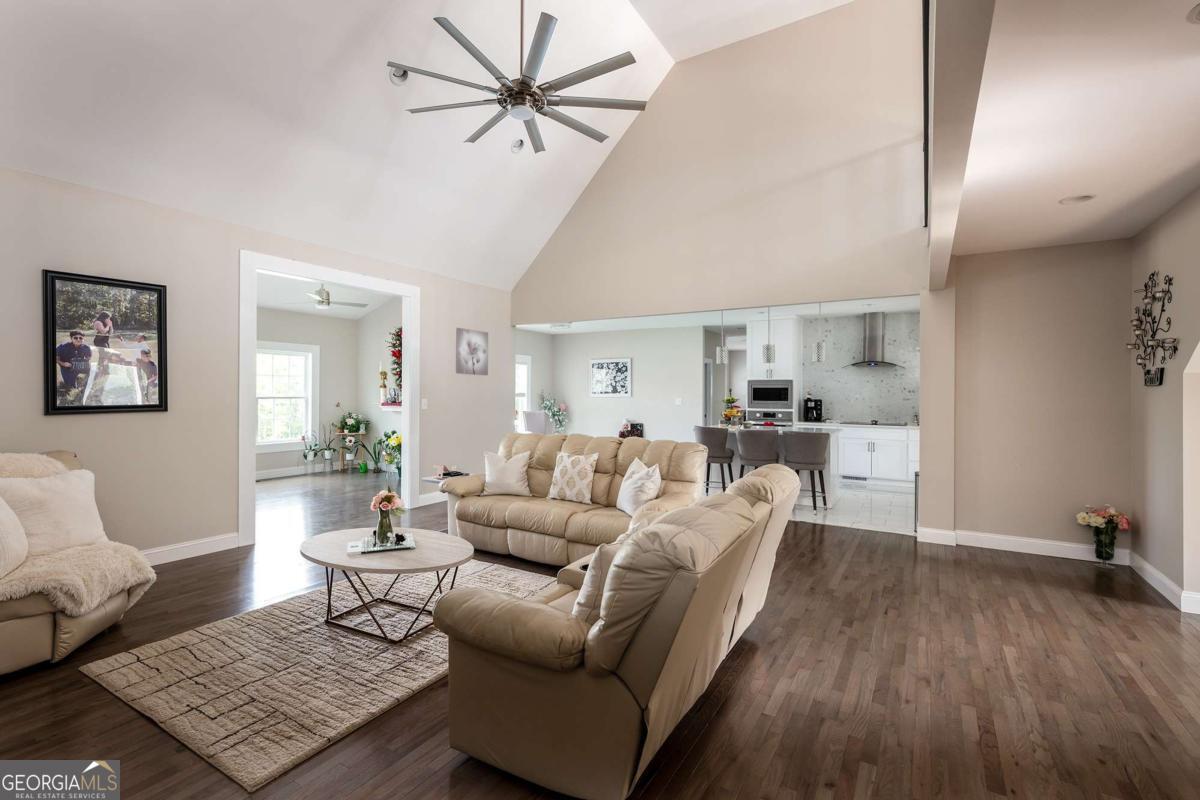 Hull, Georgia 30646, United States, 5 Bedrooms Bedrooms, ,5 BathroomsBathrooms,Residential,Active,139983