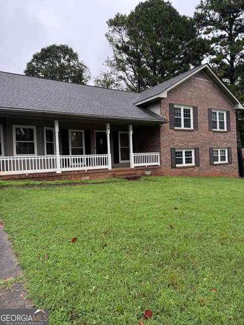 Photo of 532 Villa Drive SW, Lilburn, GA 30047 (MLS # 10609747)