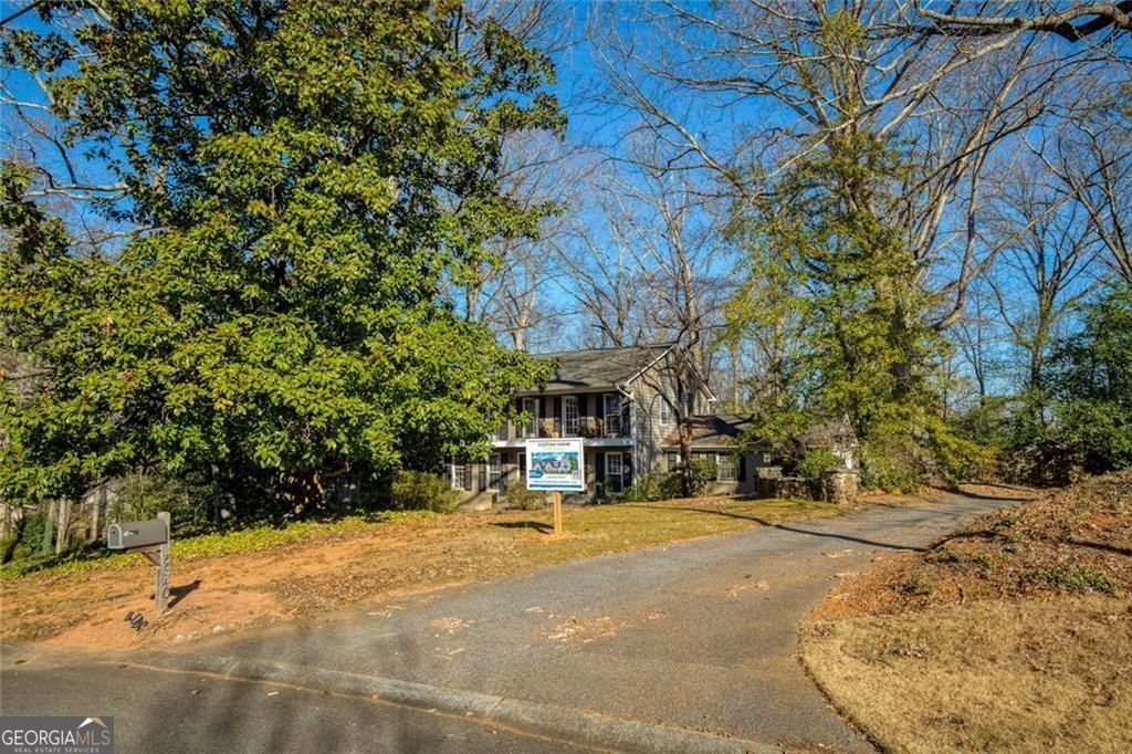 Photo of 6340 Aberdeen Drive NE, Sandy Springs, GA 30328 (MLS # 10719910)