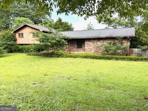 8832 Twin Oaks DR Jonesboro GA 30236