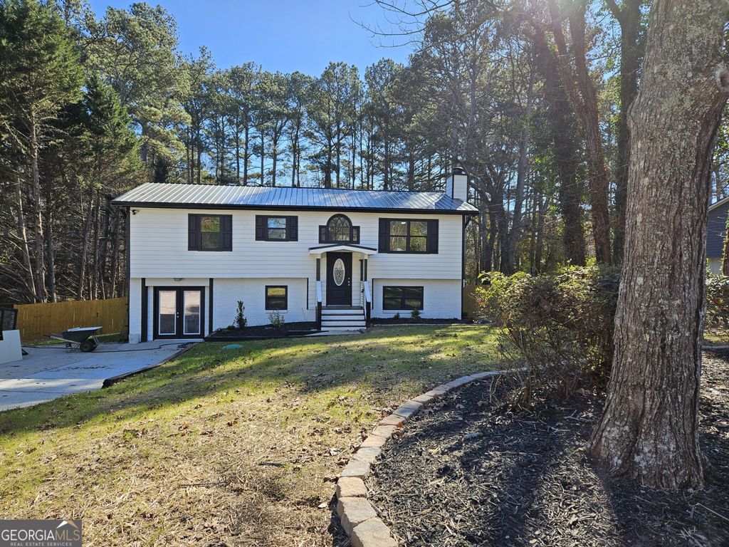 Photo of 2826 Spanish Oak Drive, Lilburn, GA 30047 (MLS # 10670045)