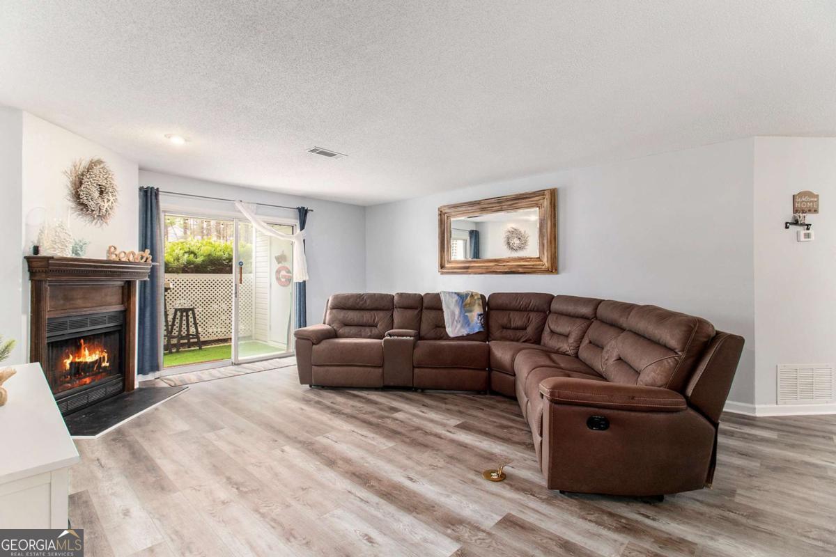 813 Ridgefield DR