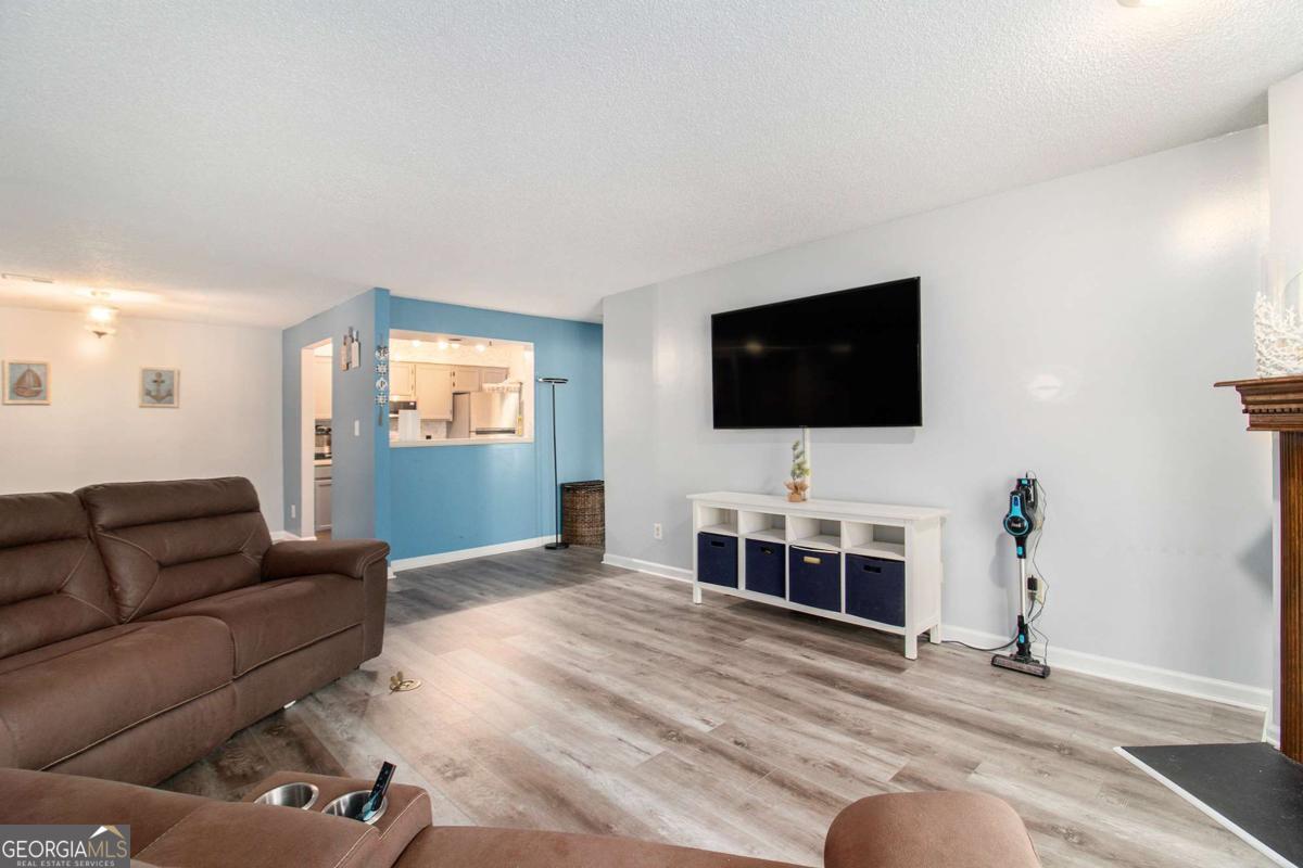 813 Ridgefield DR