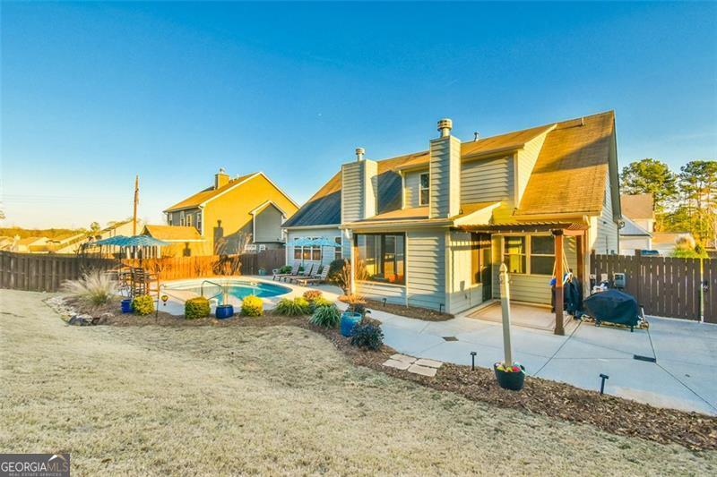 864 HAWKINS CREEK DR