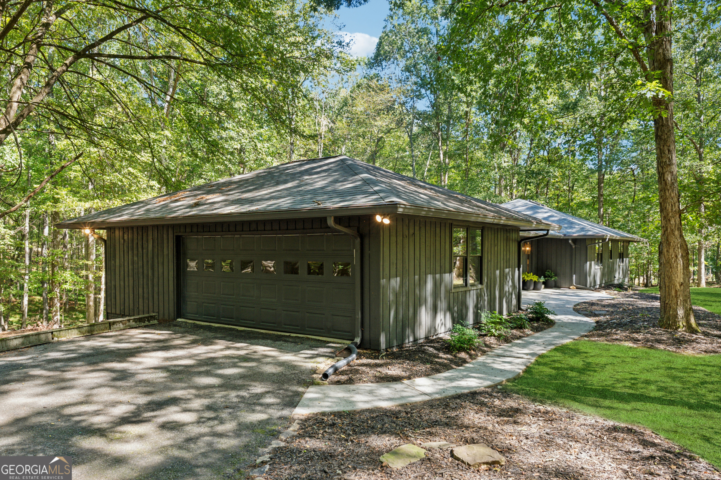 150 Melody LN