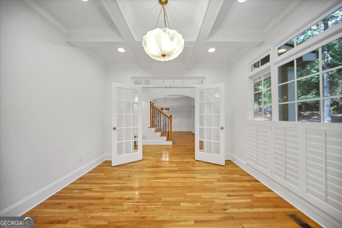778 Arnold Mill RD