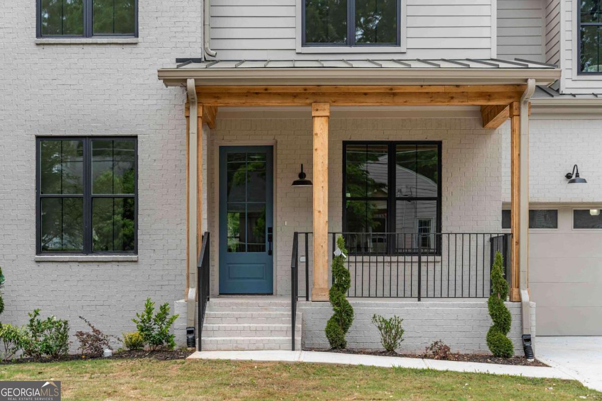 122 Martha AVE