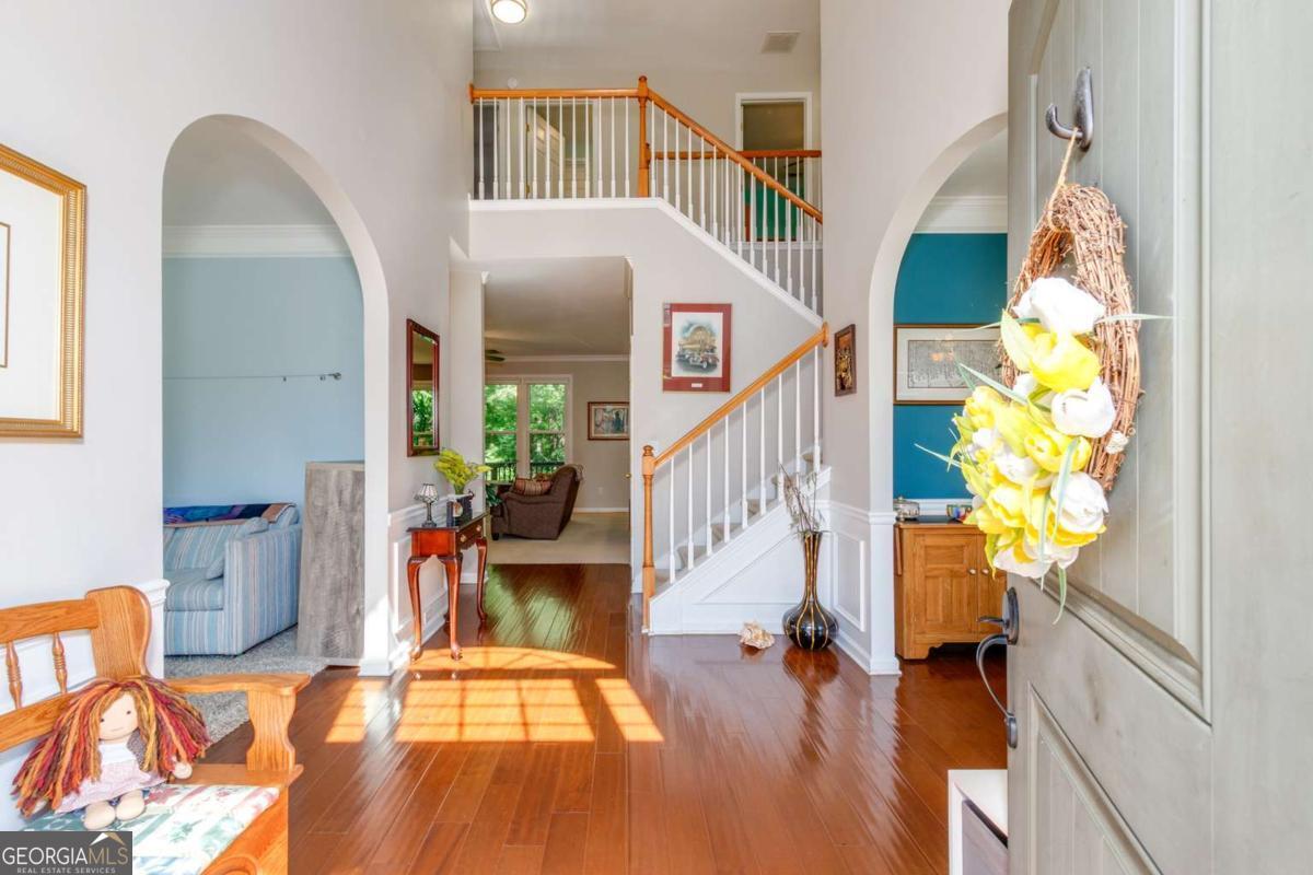 320 Hillside Manor DR