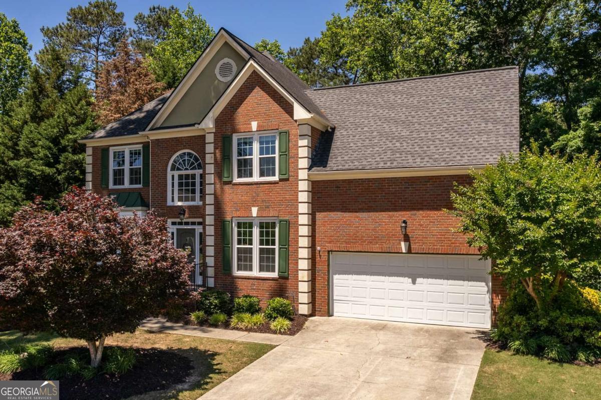 320 Hillside Manor DR