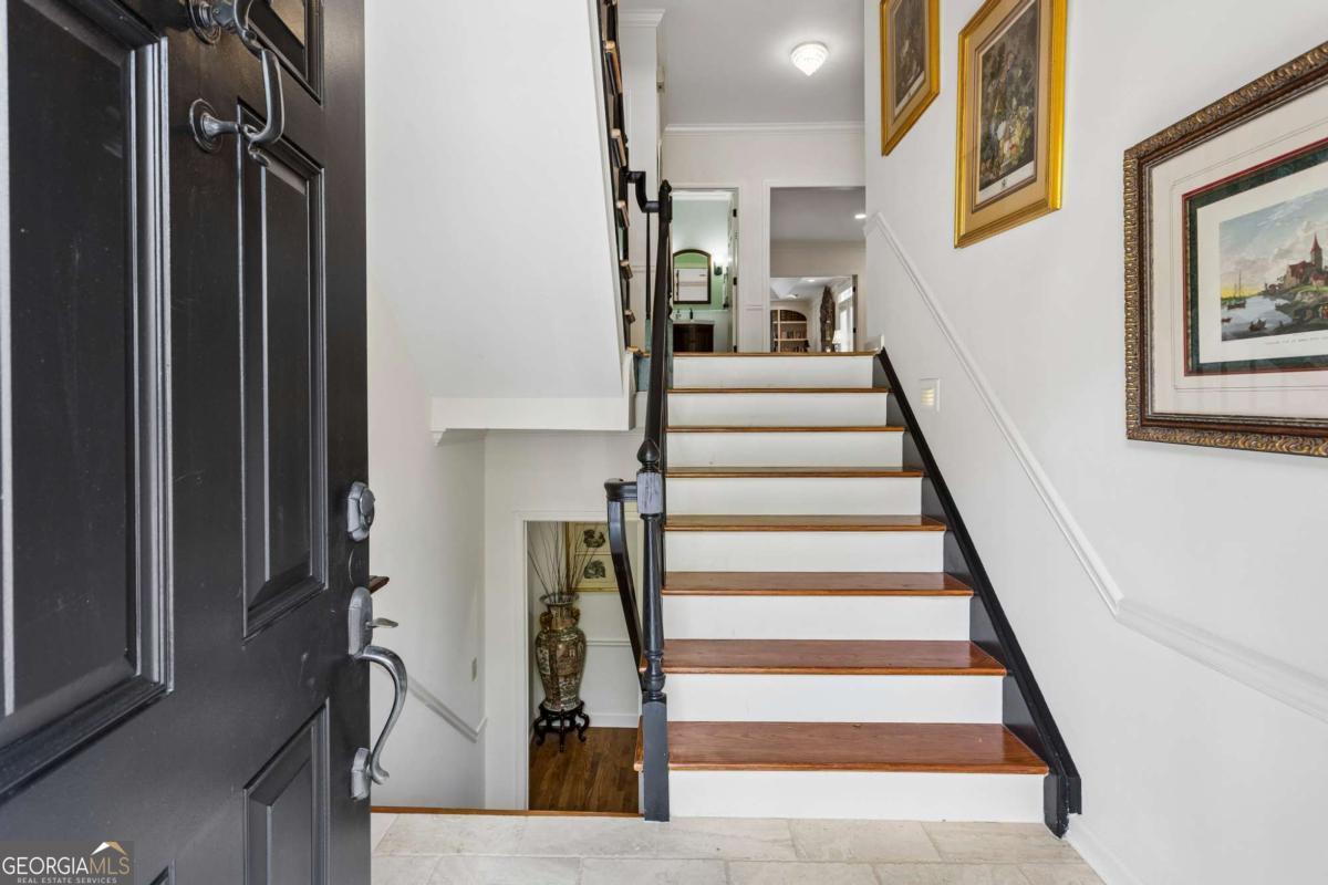 3685 Peachtree RD NE 16